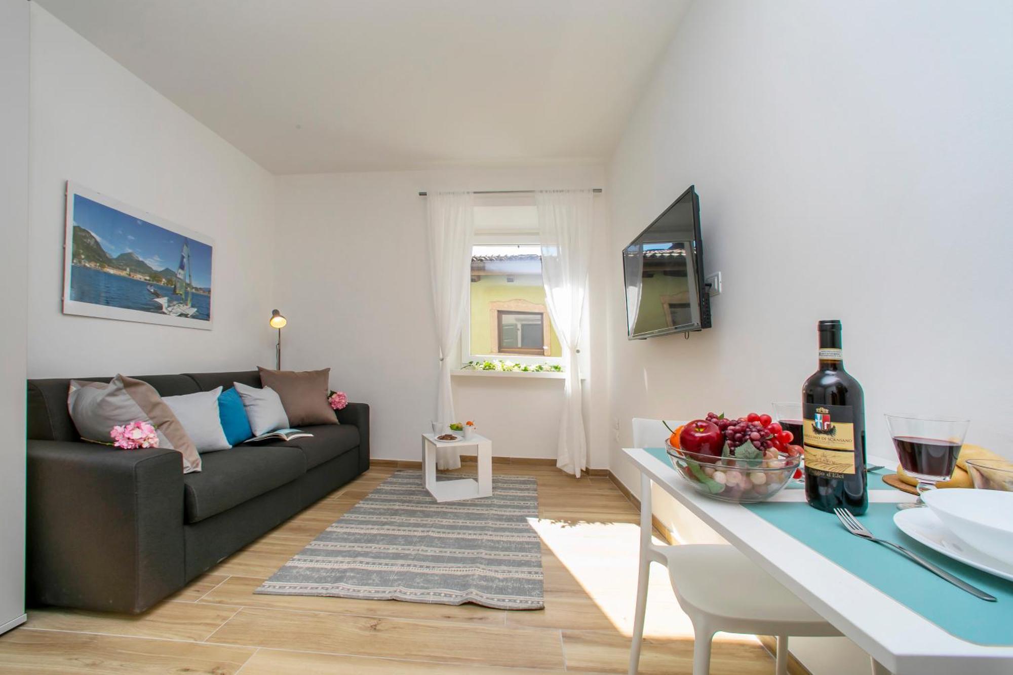 Nido Sui Tetti Di Riva Del Garda - Happy Rentals Exterior foto