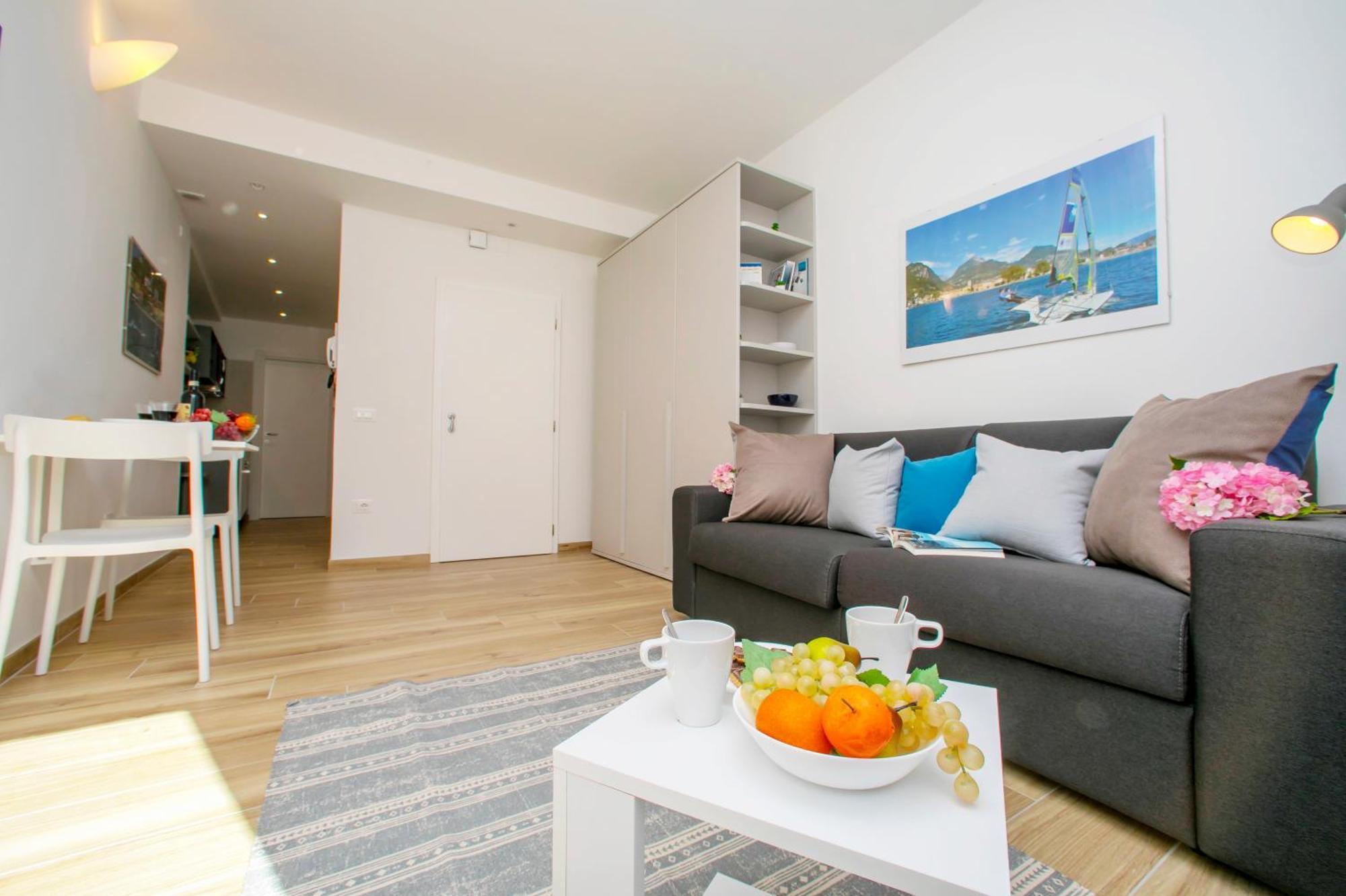 Nido Sui Tetti Di Riva Del Garda - Happy Rentals Exterior foto