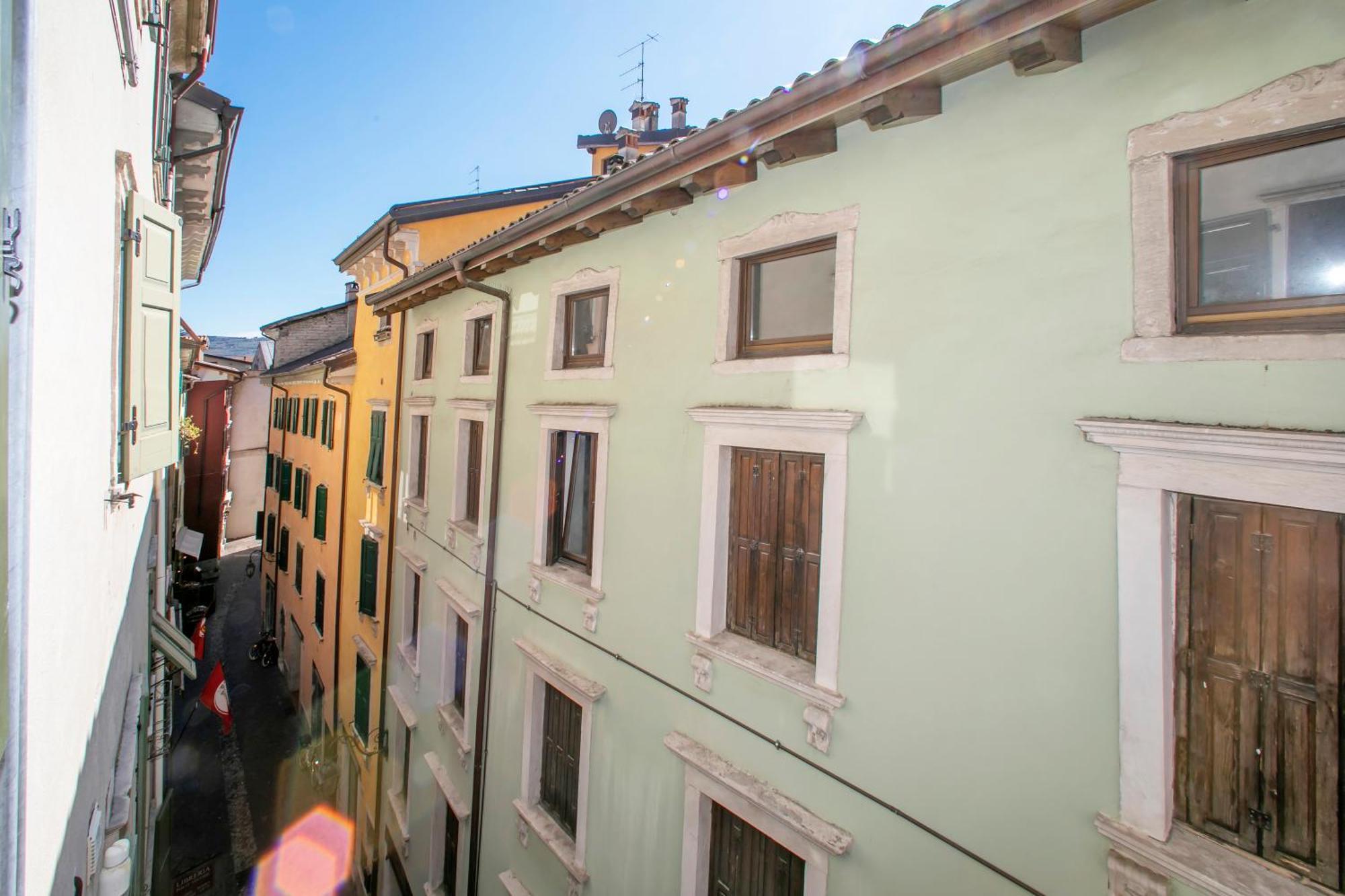 Nido Sui Tetti Di Riva Del Garda - Happy Rentals Exterior foto